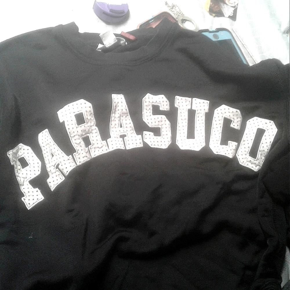 Black parasuco sweater medium